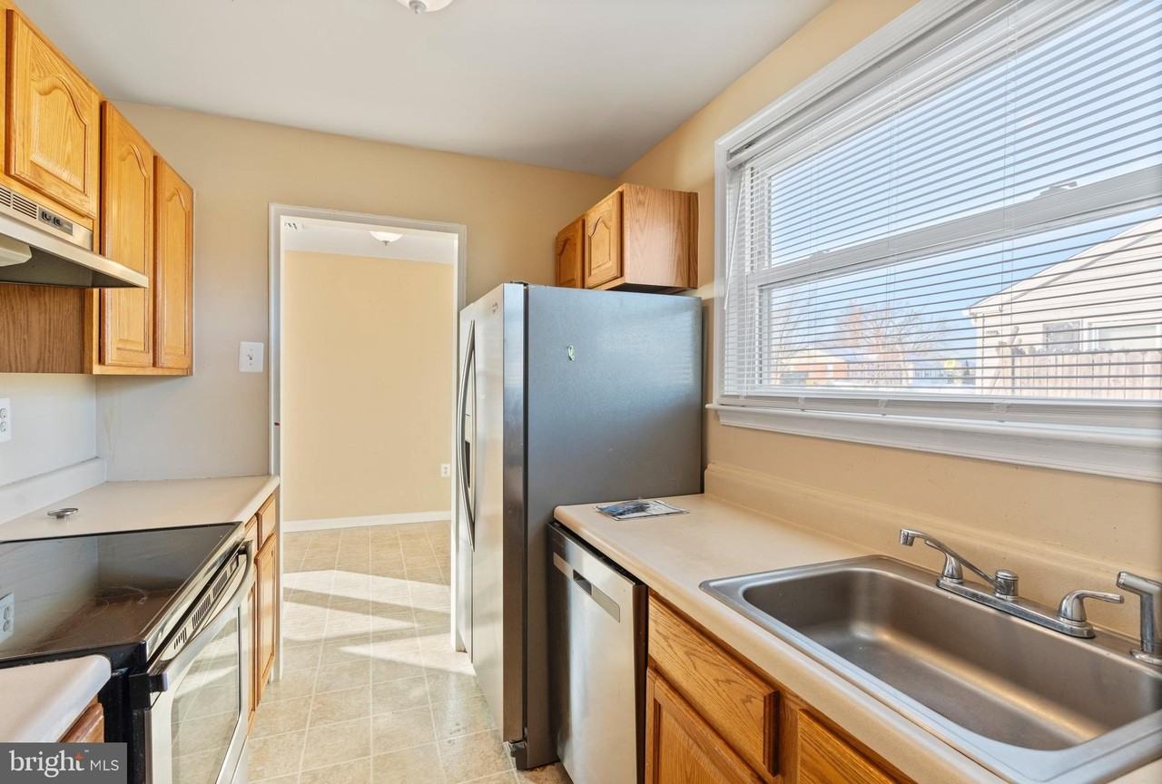 1224 Guildford Rd - Photo 7 of 22