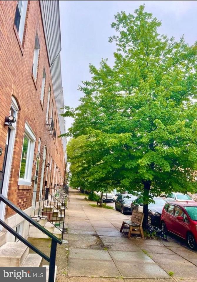 305 S Lehigh St - Photo 2 of 14