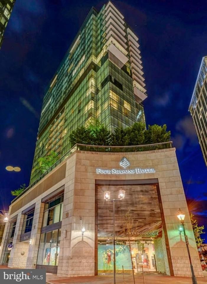 300 International Dr Unit 1906 #1906