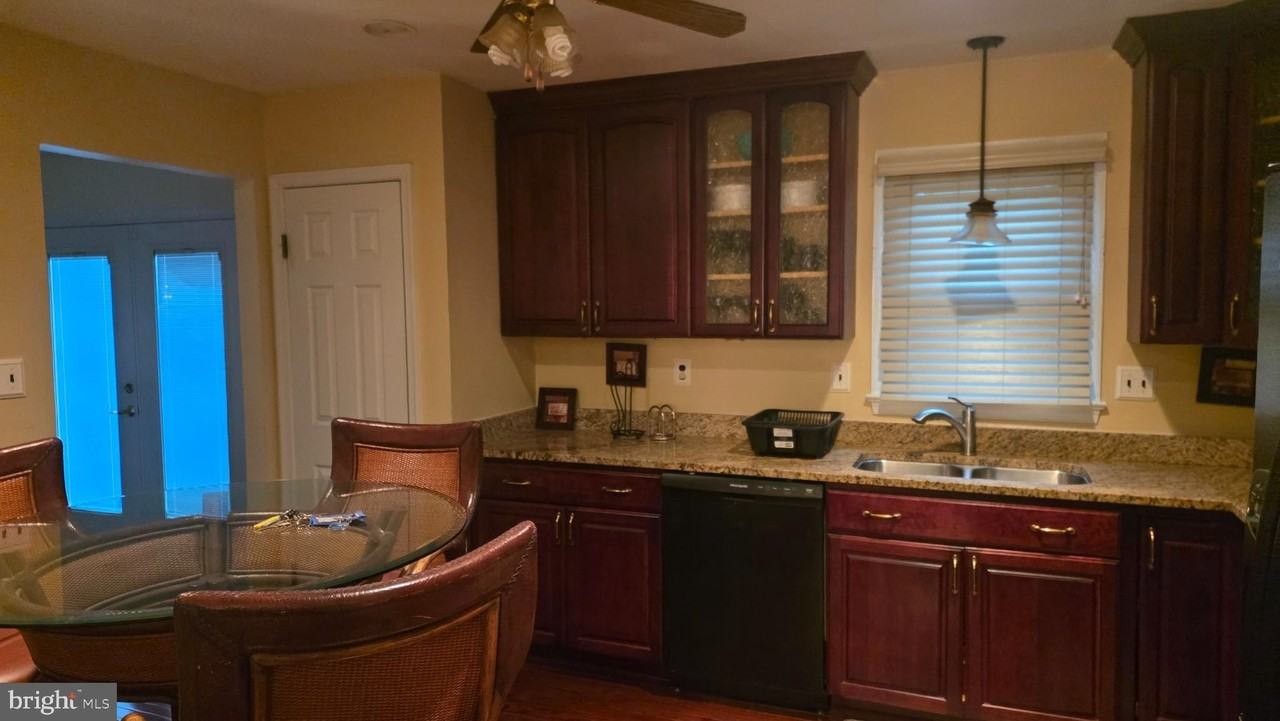 8744 Valley Dr - Photo 7 of 15