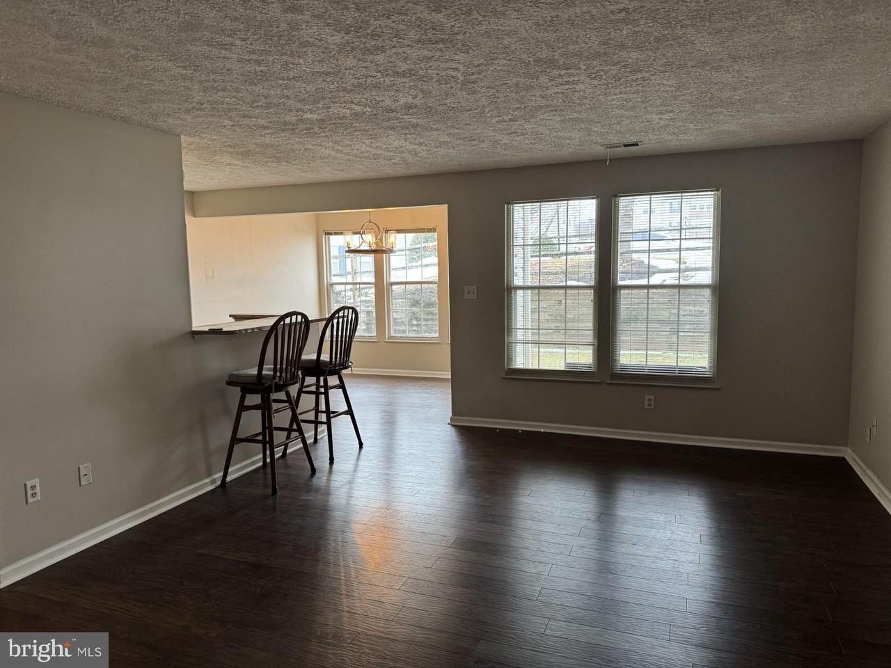 5650 Wade Ct Apt B #B - Photo 2 of 17