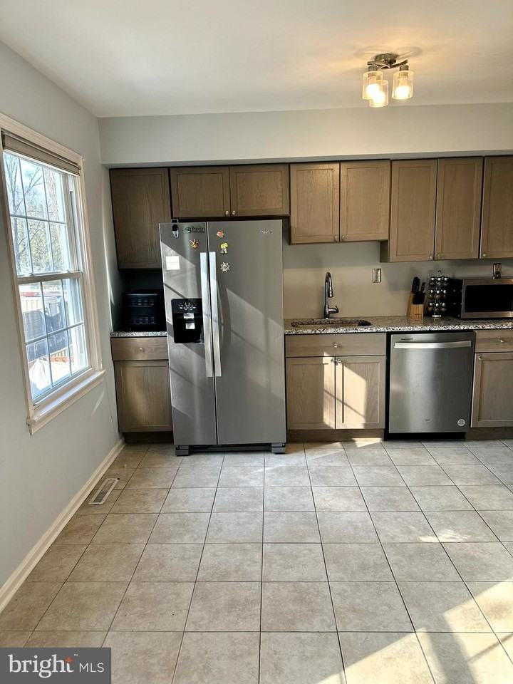 5985 Grand Banks Rd - Photo 5 of 21