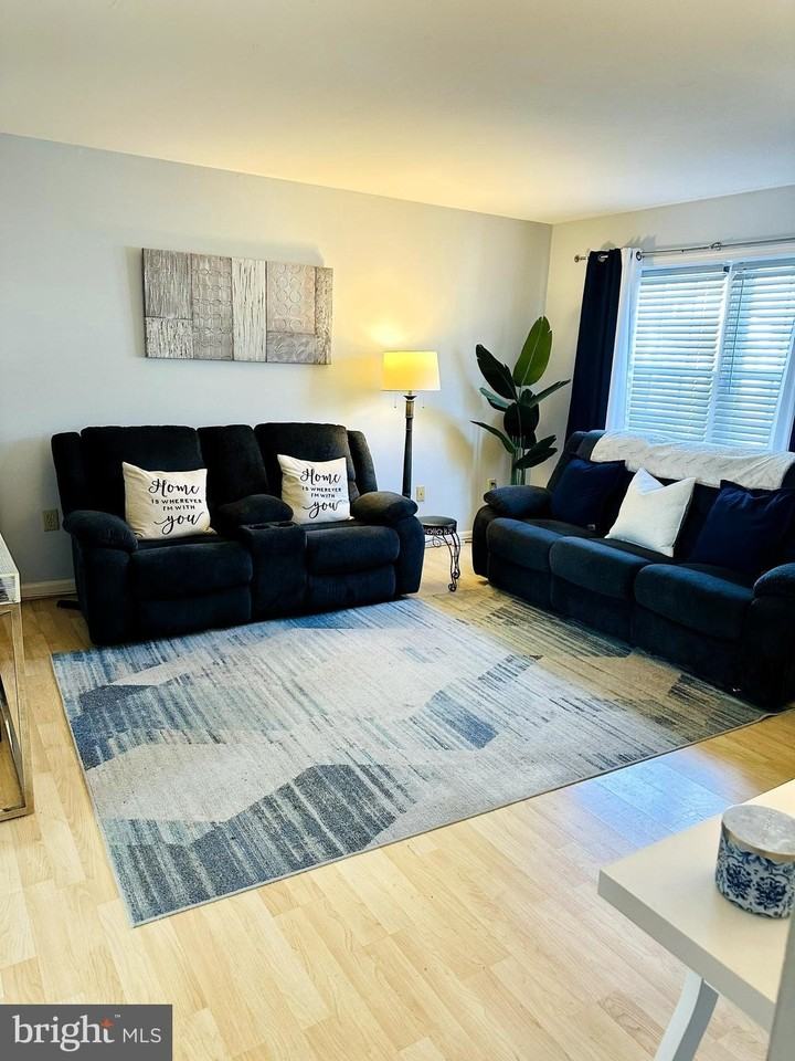 5985 Grand Banks Rd - Photo 3 of 21