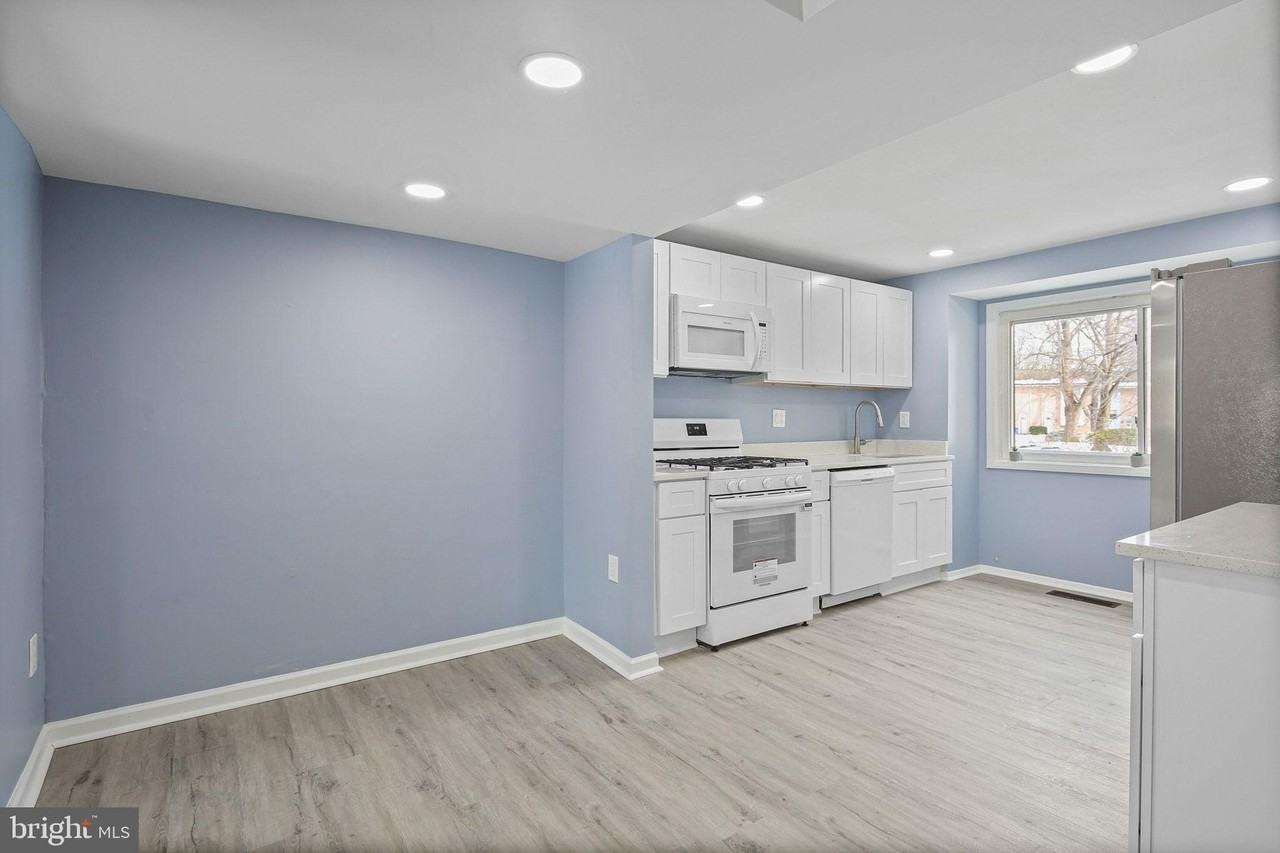 9411 Merryrest Rd Unit B #B - Photo 3 of 25