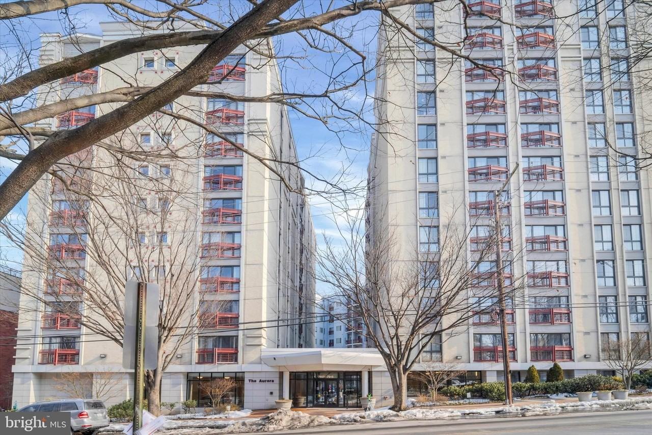 7923 Eastern Ave Apt 904 #904 - Photo 2 of 31