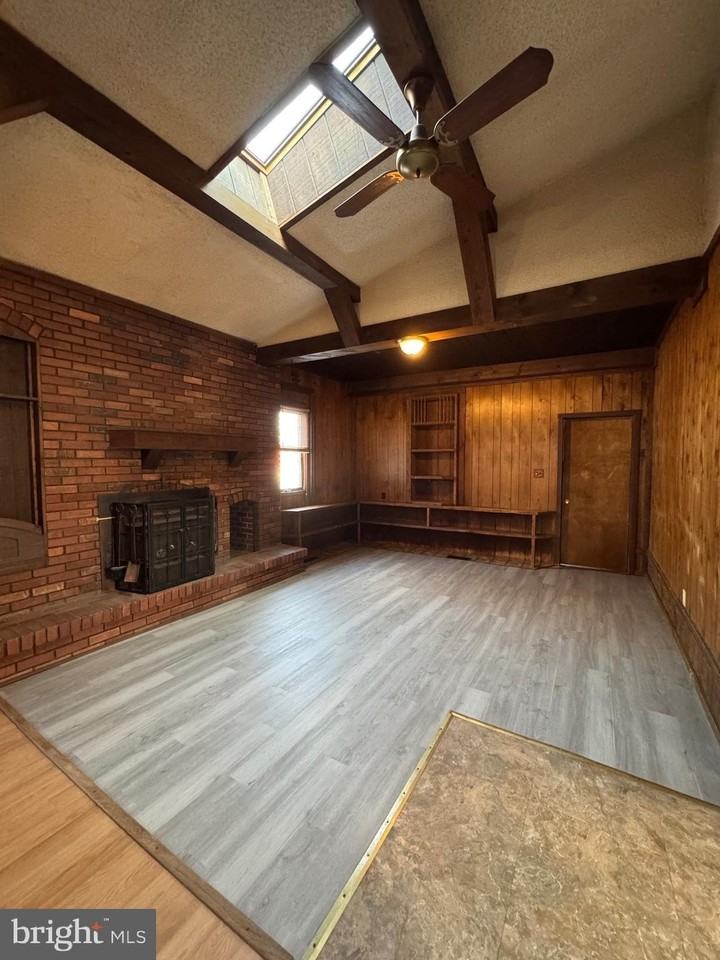 3601 Oak Rd - Photo 2 of 11