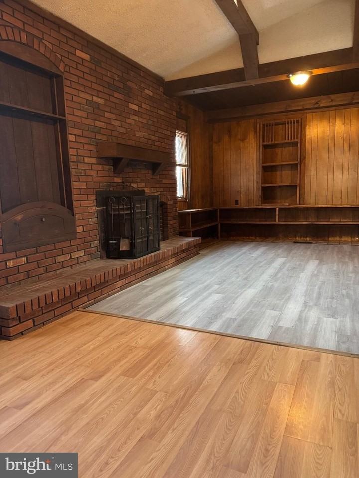 3601 Oak Rd - Photo 5 of 11