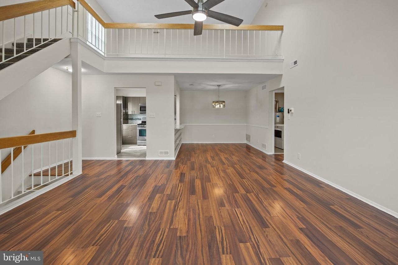 302B Harwood Ct - Photo 5 of 30