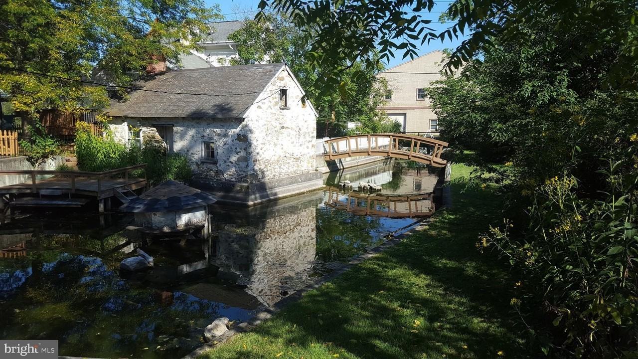 2902 LOWER SAUCON Road - Photo 4 of 45