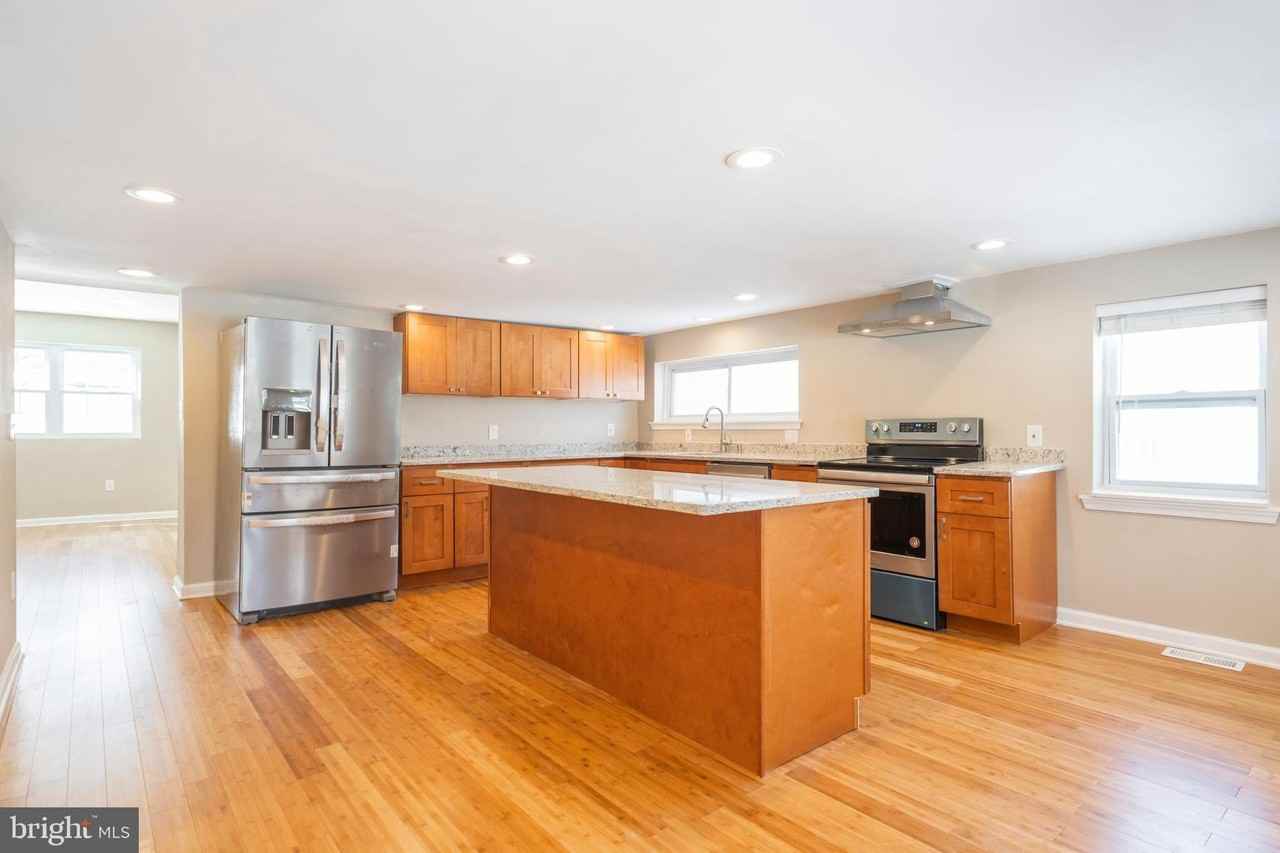 329 Hillcrest Ave - Photo 6 of 45