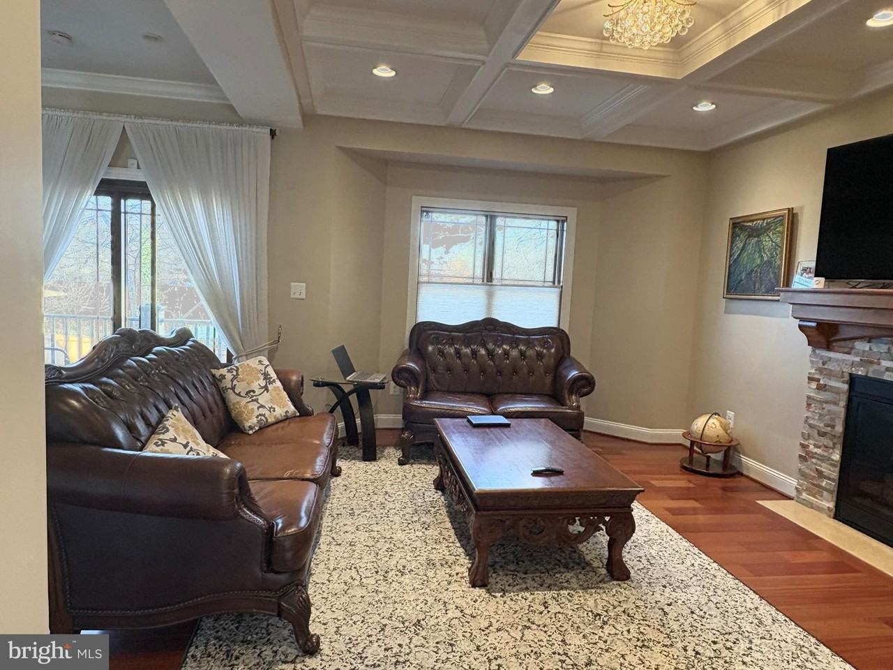 2445 S Kenwood St #2445 - Photo 7 of 50