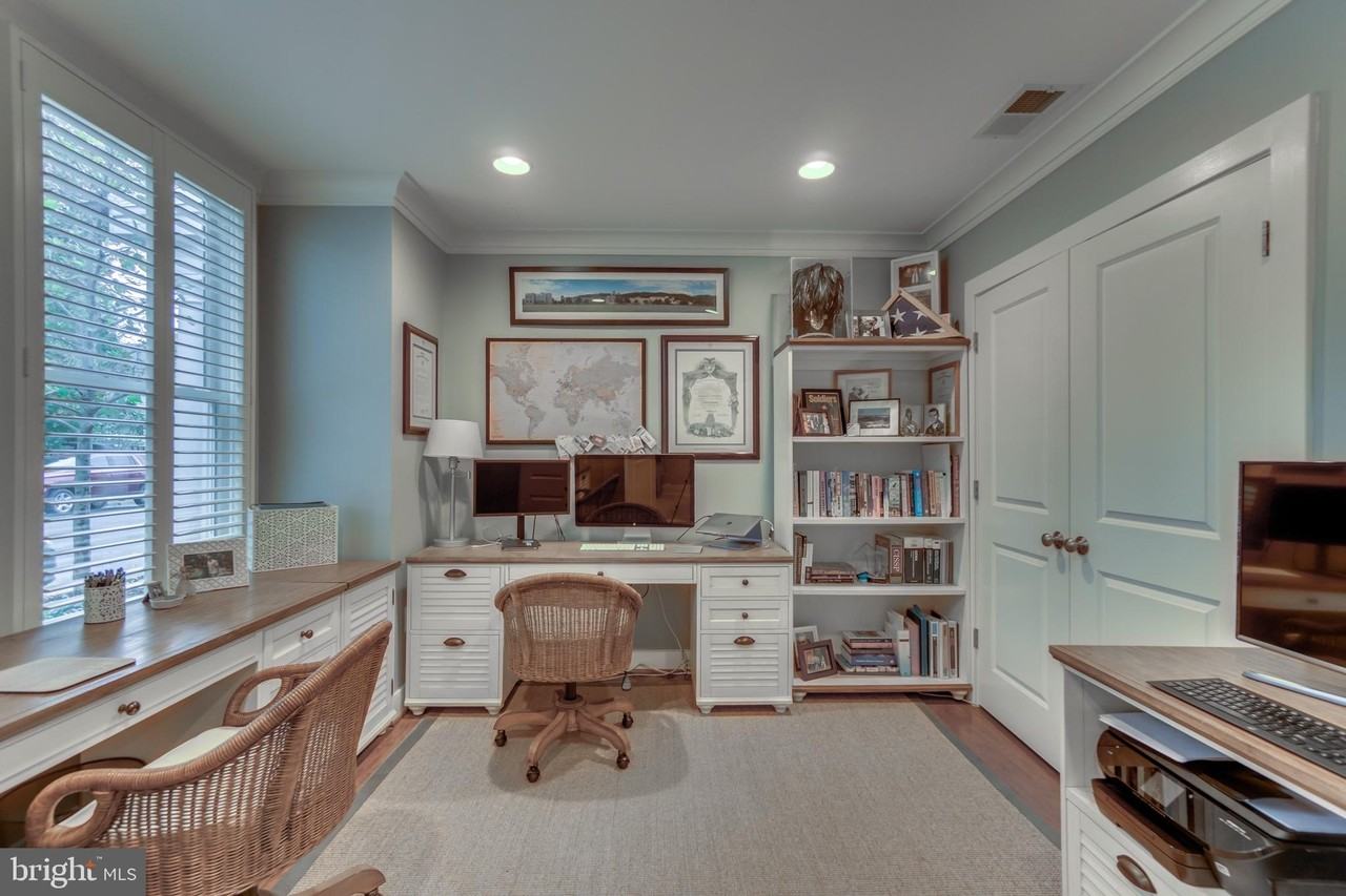 826 First St - Photo 3 of 29