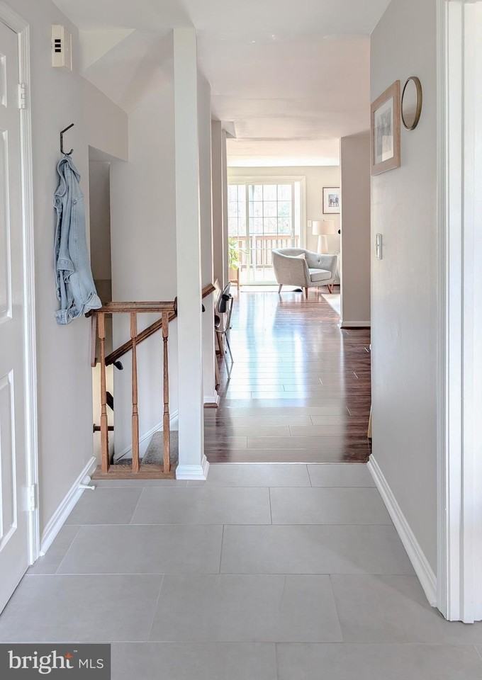 8939 Park Forest Dr - Photo 3 of 36