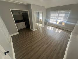 featured image of 851 S Kenmore Ave