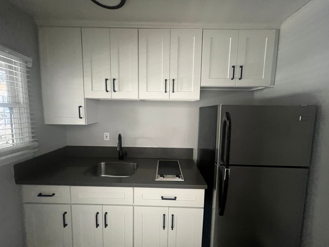 Blake Manor - Photo 2 of 30