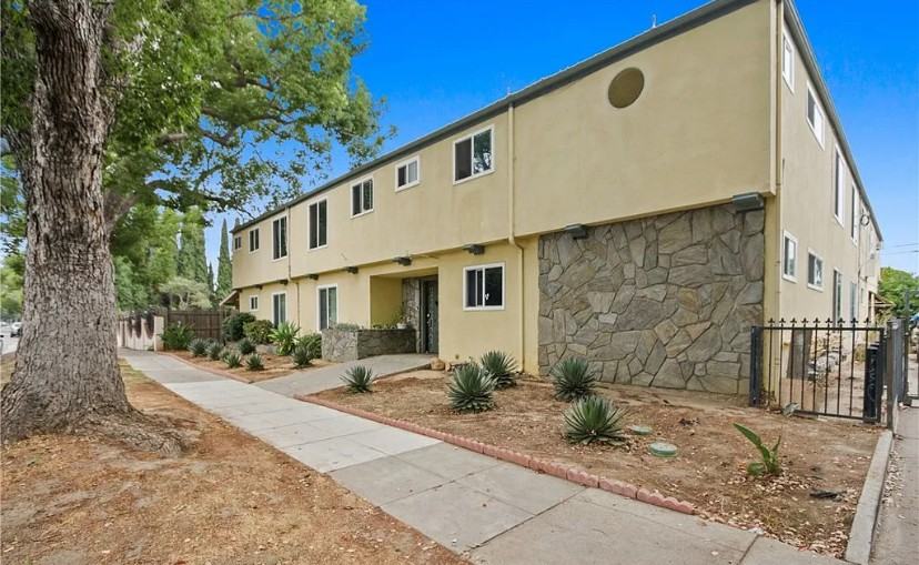 611 S Orange Ave #10 - Photo 3 of 20