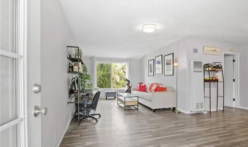 611 S Orange Ave #10 - Photo 7 of 20