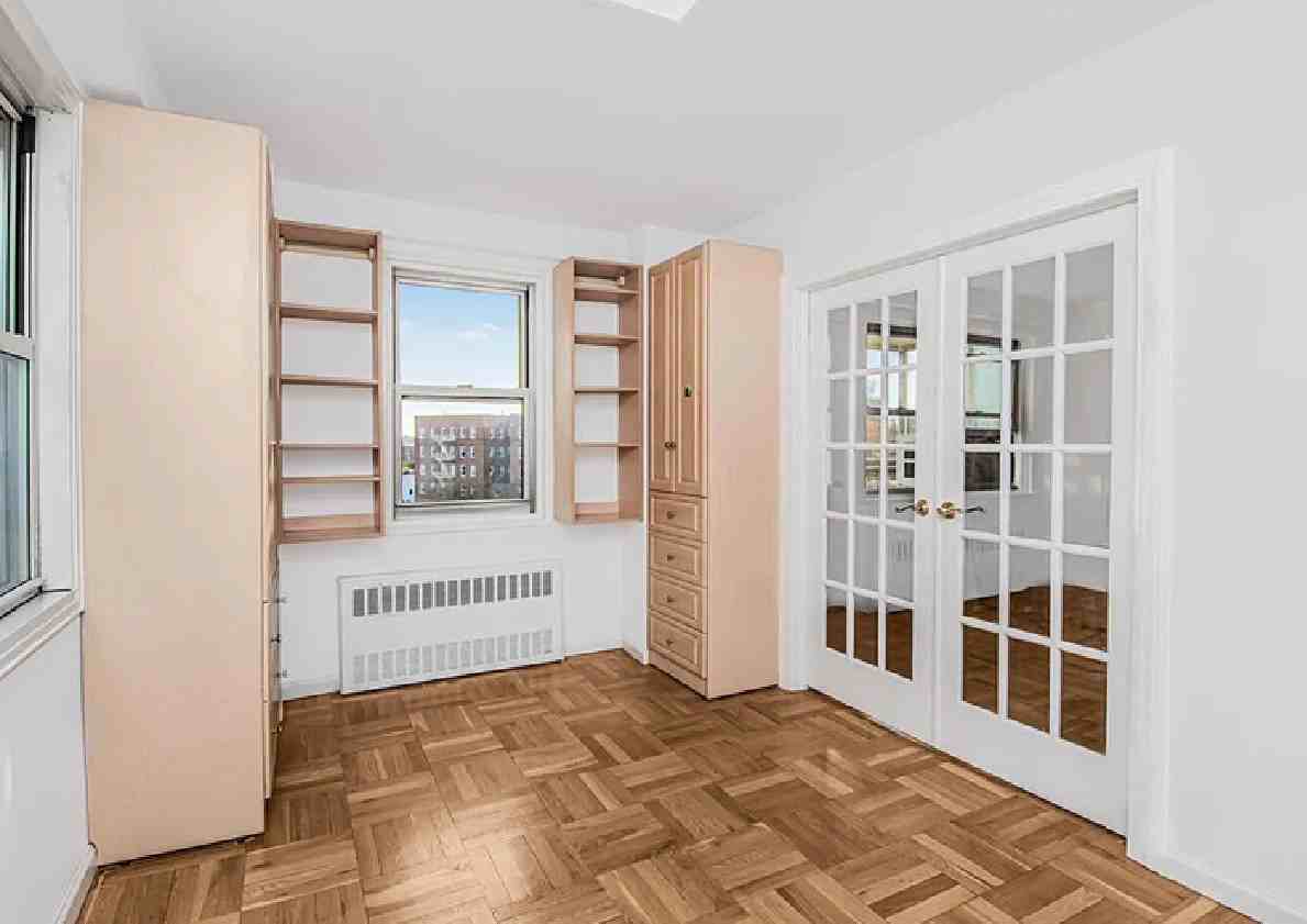 3530 Henry Hudson Pkwy #4N - Photo 5 of 16