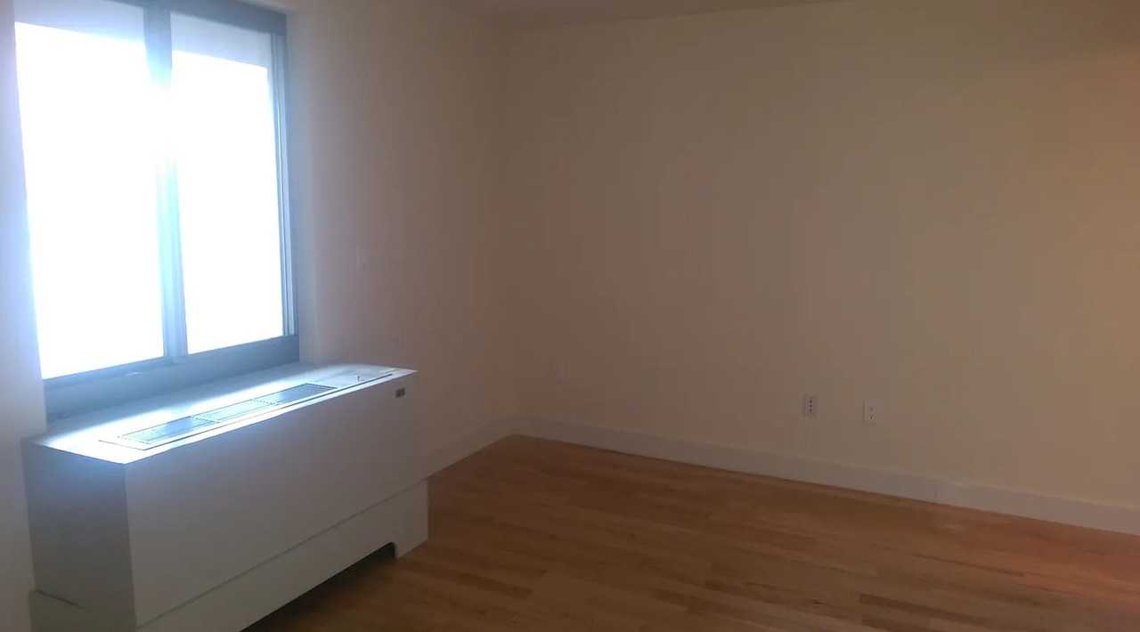 4235 Main St #4C - Photo 3 of 15