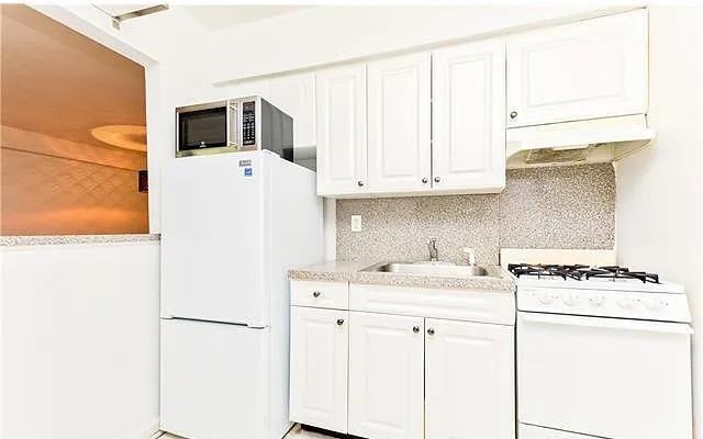 5235 Post Rd #1D - Photo 4 of 10