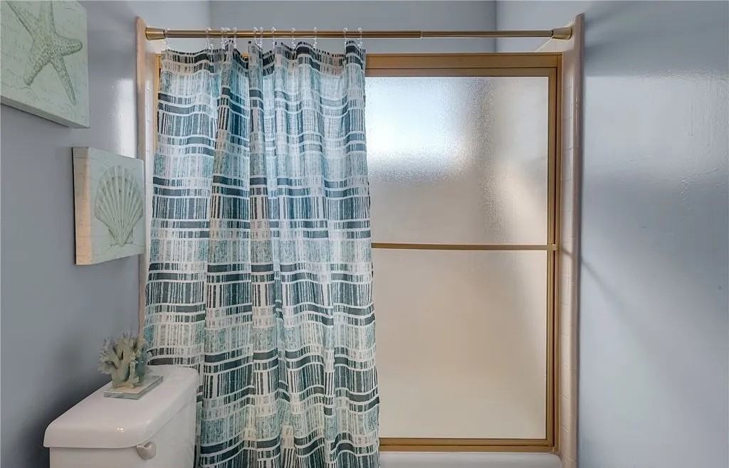 1311 S Grand Ave - Photo 6 of 8