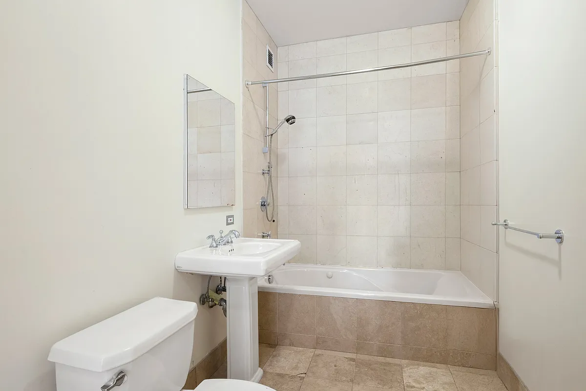 65 W 13th St #3E - Photo 3 of 8