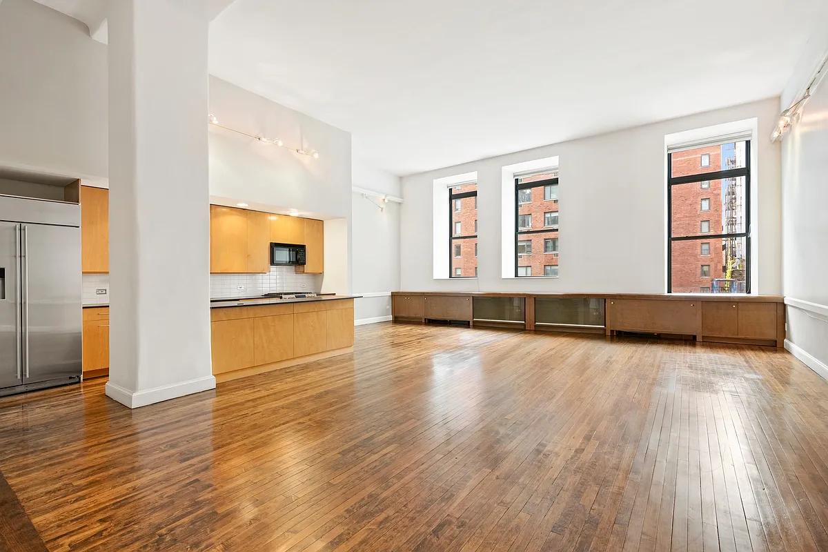 65 W 13th St #3E - Photo 4 of 8