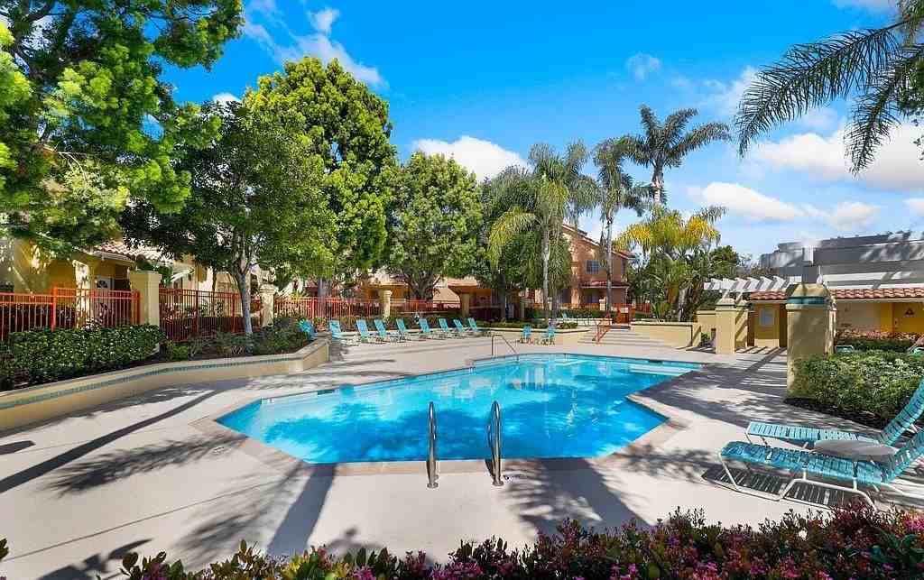 66 Costero Aisle #307 - Photo 3 of 10