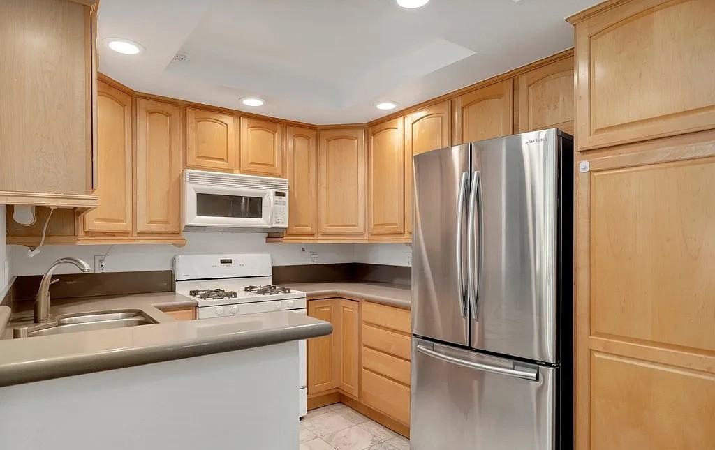 66 Costero Aisle #307 - Photo 7 of 10