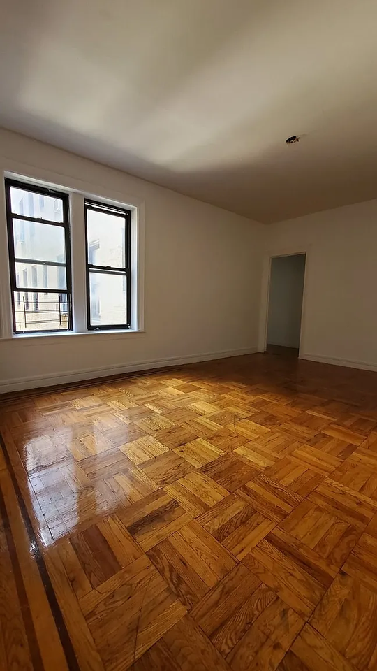 3450 41st St #B1 - Photo 3 of 11