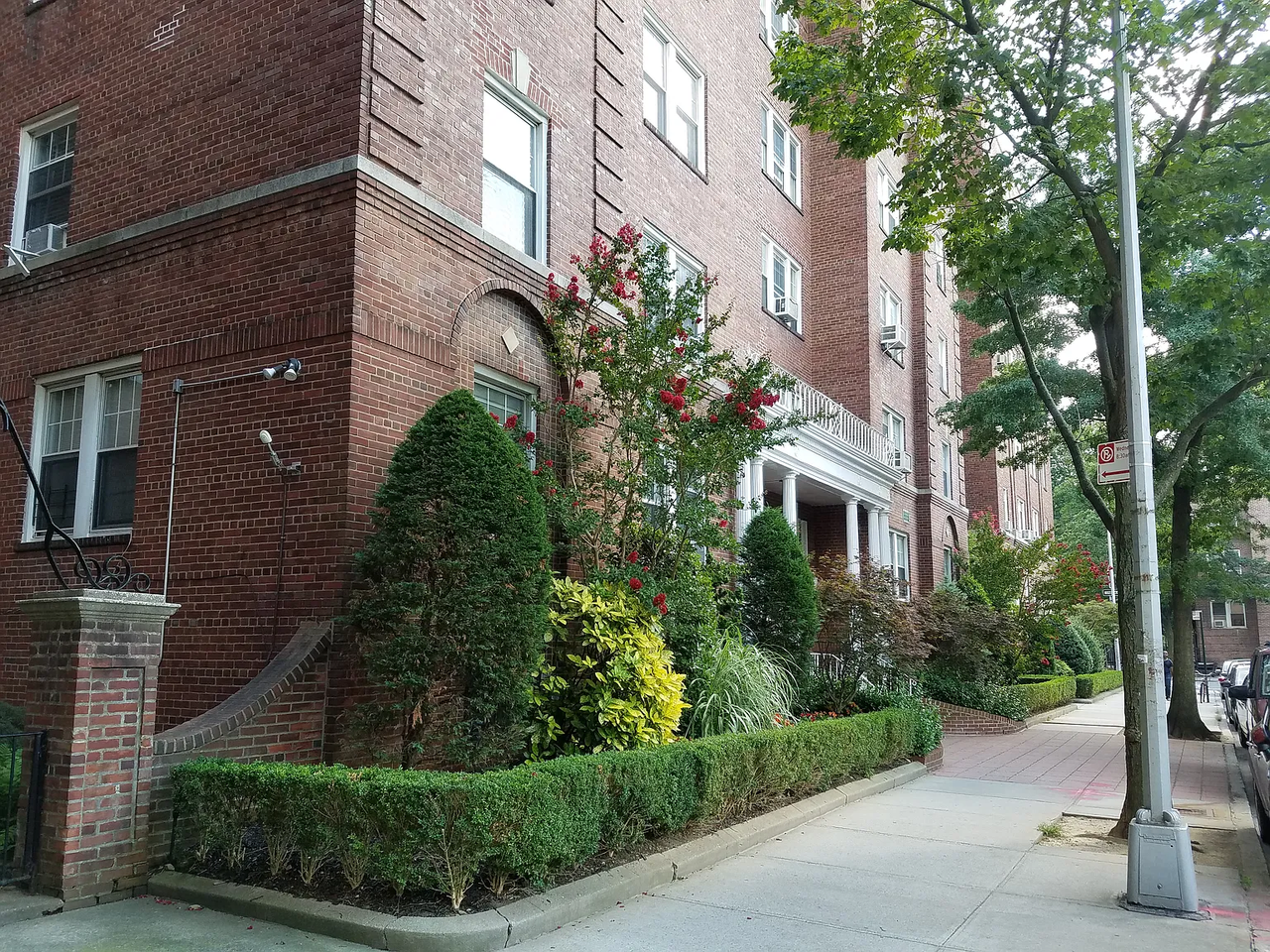 11114 76th Ave #2N - Photo 4 of 16