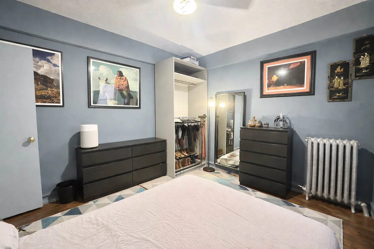 674 47th St #4C - Photo 2 of 18