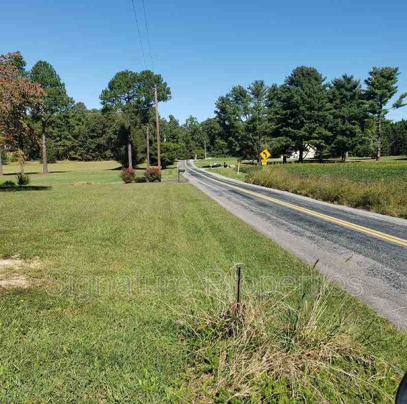 7285 Beulah Church Rd - Photo 2 of 31