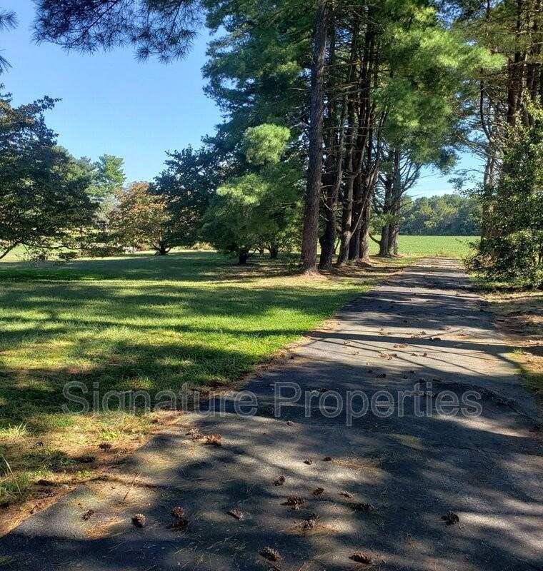 7285 Beulah Church Rd - Photo 3 of 31