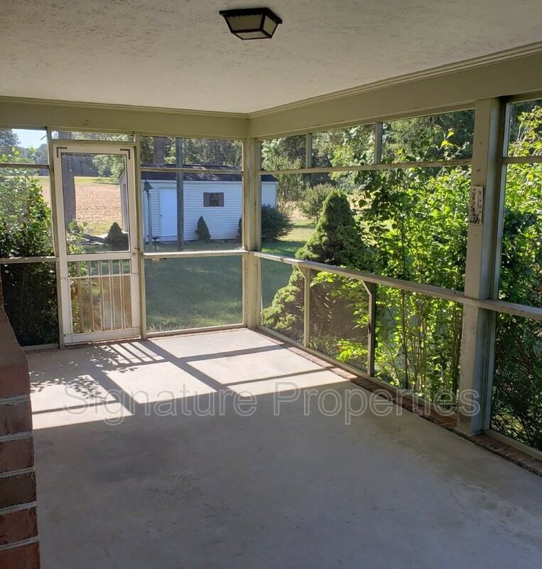 7285 Beulah Church Rd - Photo 7 of 31