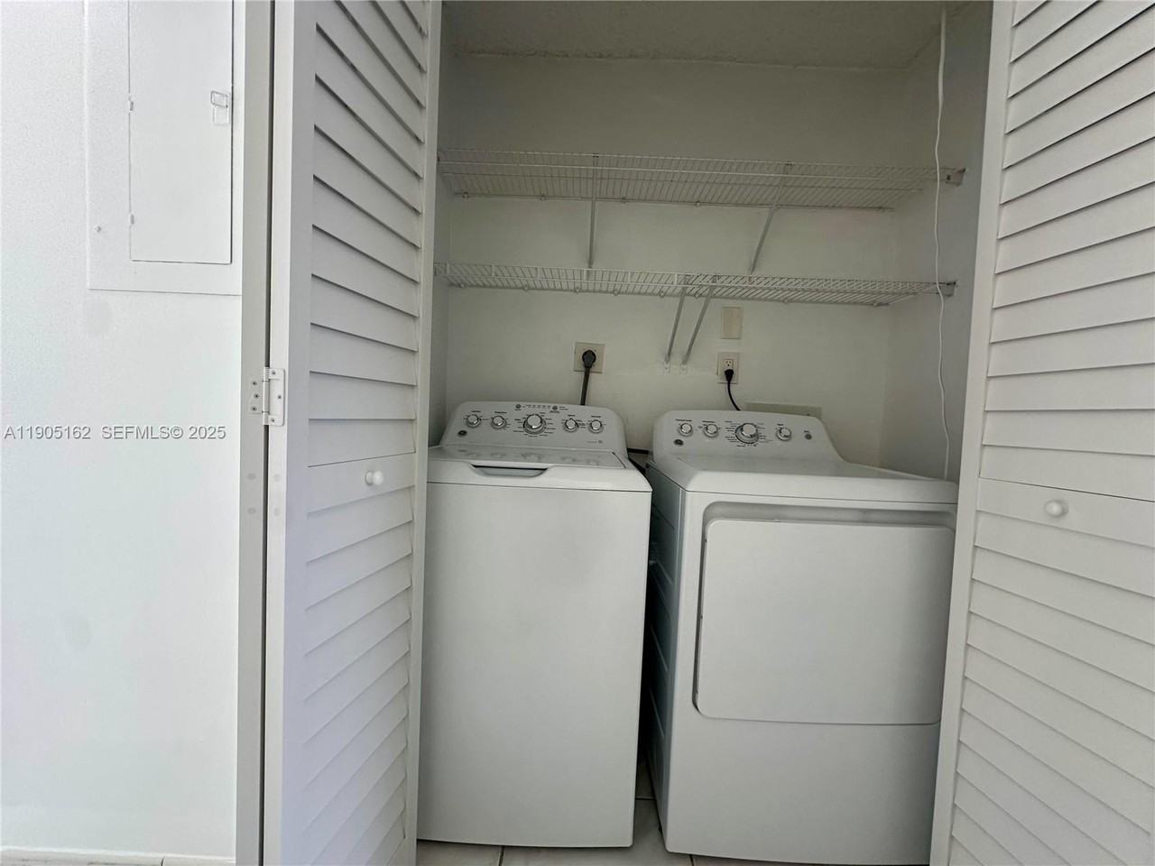 12736 Southwest 66th Terrace Drive - Photo 2 of 11