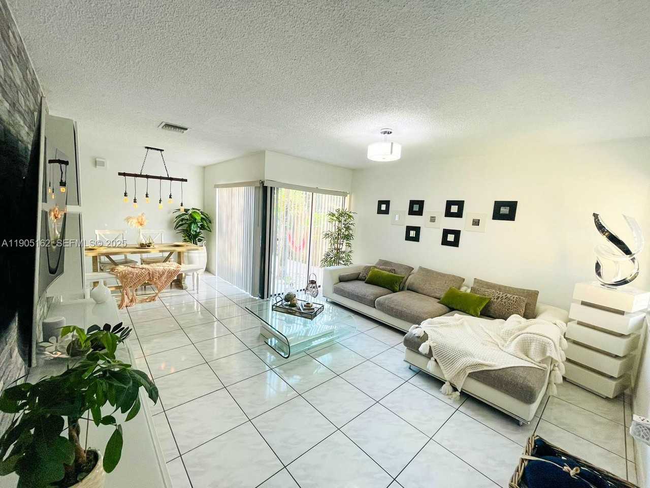 12736 Southwest 66th Terrace Drive - Photo 7 of 11