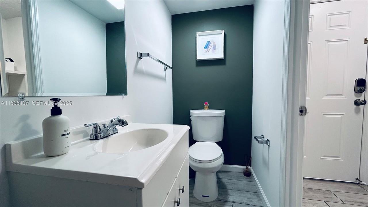 9971 West Bay Harbor Drive ##303