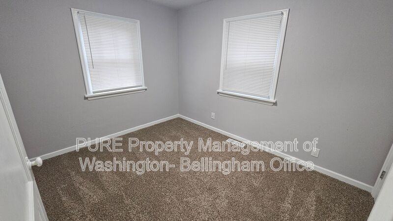 209 S Anacortes St - Photo 6 of 13