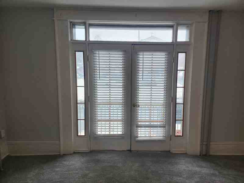 210 Main St - Photo 3 of 8