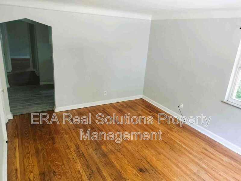 1627 Anita Pl #1 - Photo 3 of 8