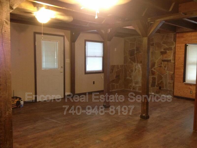 52 Railroad St - Photo 3 of 10