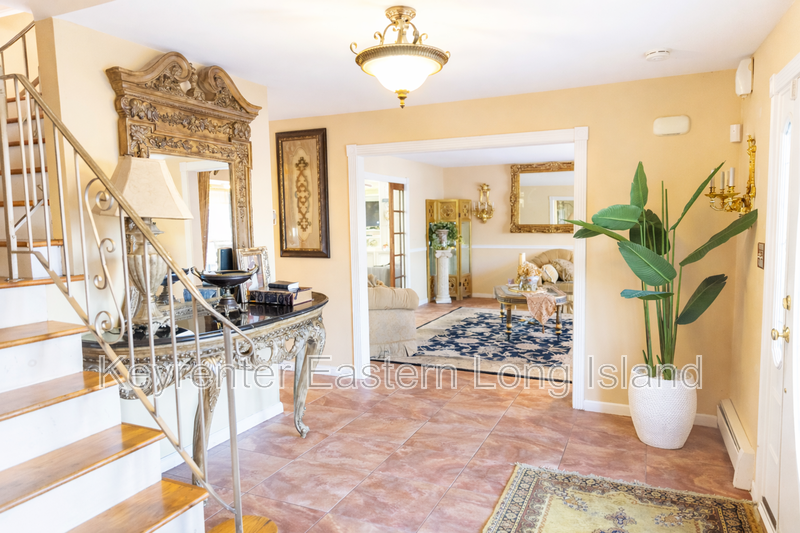 30 Dumond Pl - Photo 4 of 13