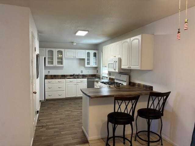 2030 Club Ave - Photo 3 of 20
