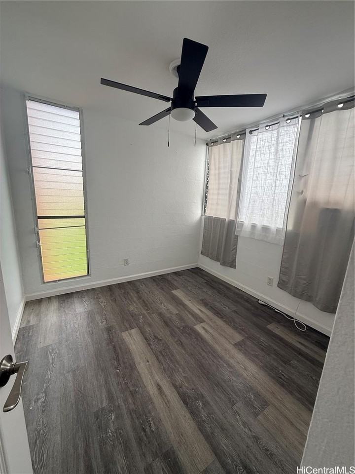 1105 Acacia Rd - Photo 4 of 7