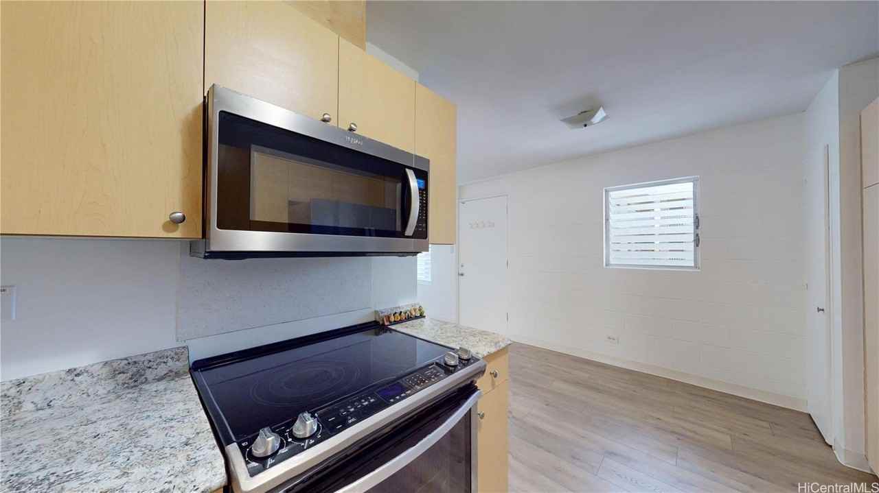 1611 Miller St #202 - Photo 5 of 25