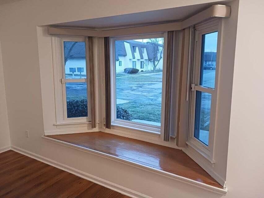 6070 Pennsylvania Dr - Photo 3 of 16