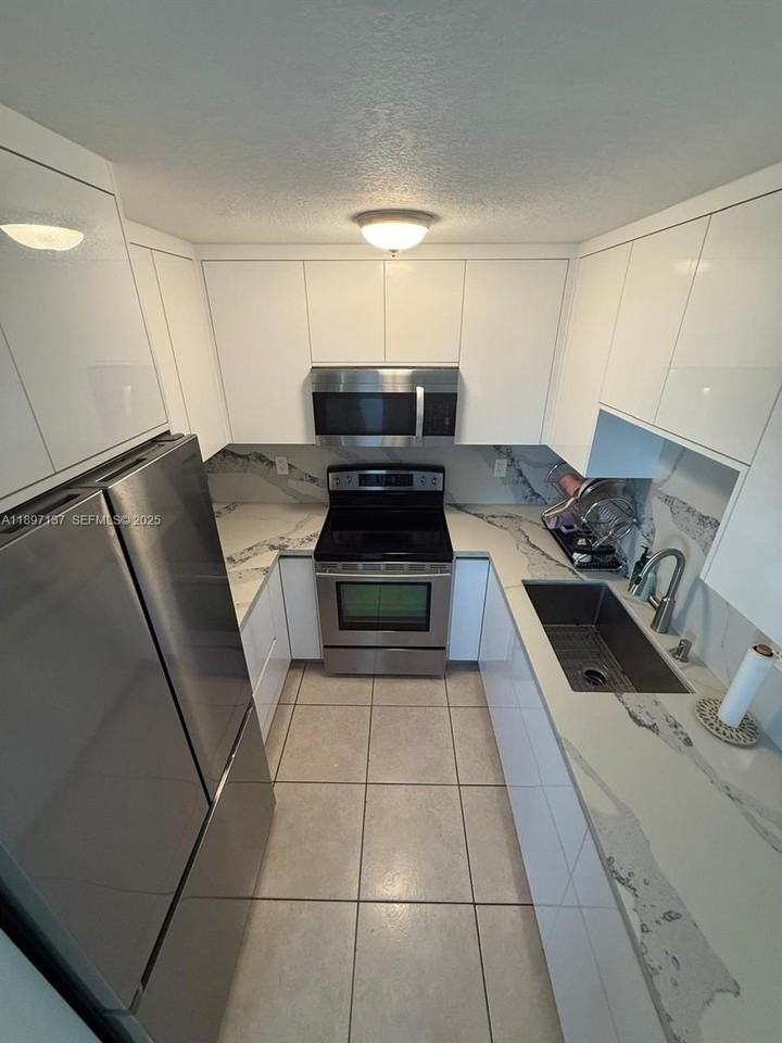 9350 Fontainebleau Boulevard ##401 - Photo 5 of 10