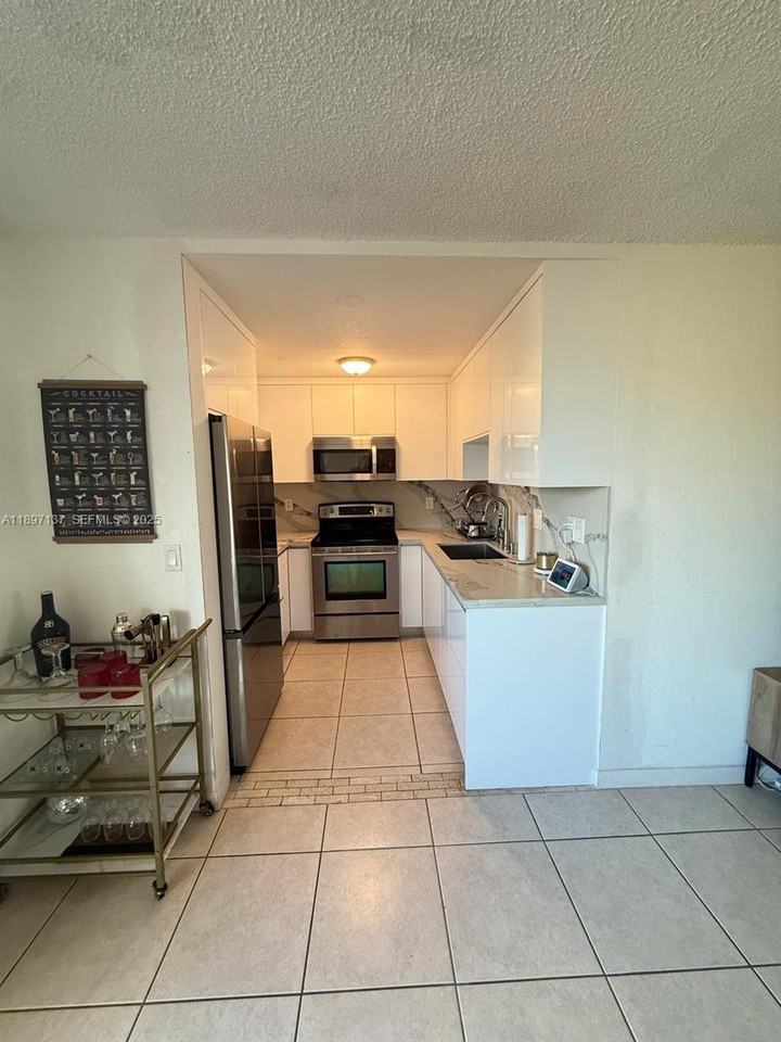 9350 Fontainebleau Boulevard ##401 - Photo 7 of 10