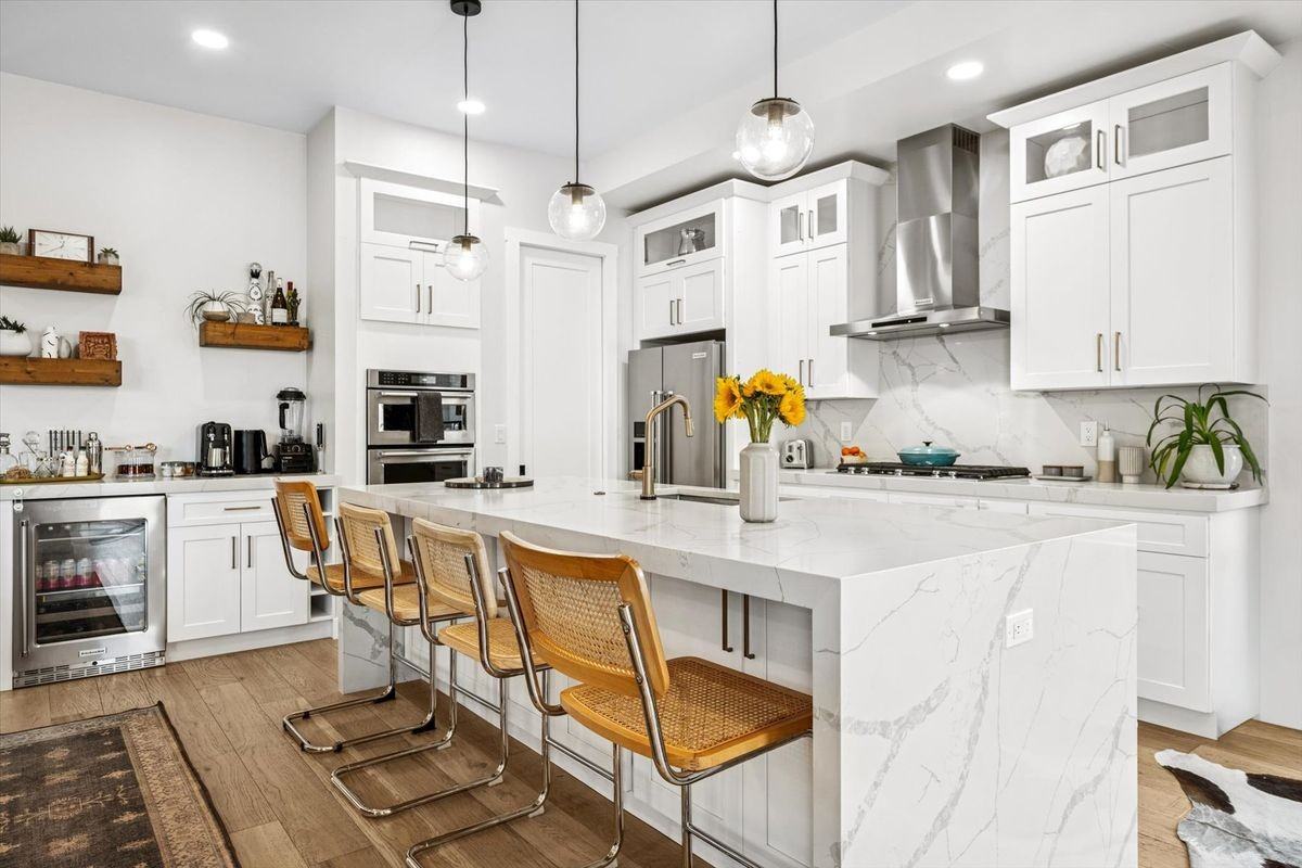 4664 Elm Ct - Photo 7 of 36